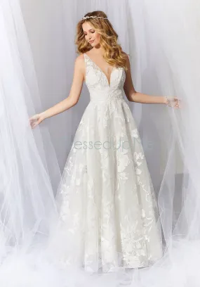 Last Dress In Store; Size: 16, Color: Ivory | Voyage - Alaina - 6932